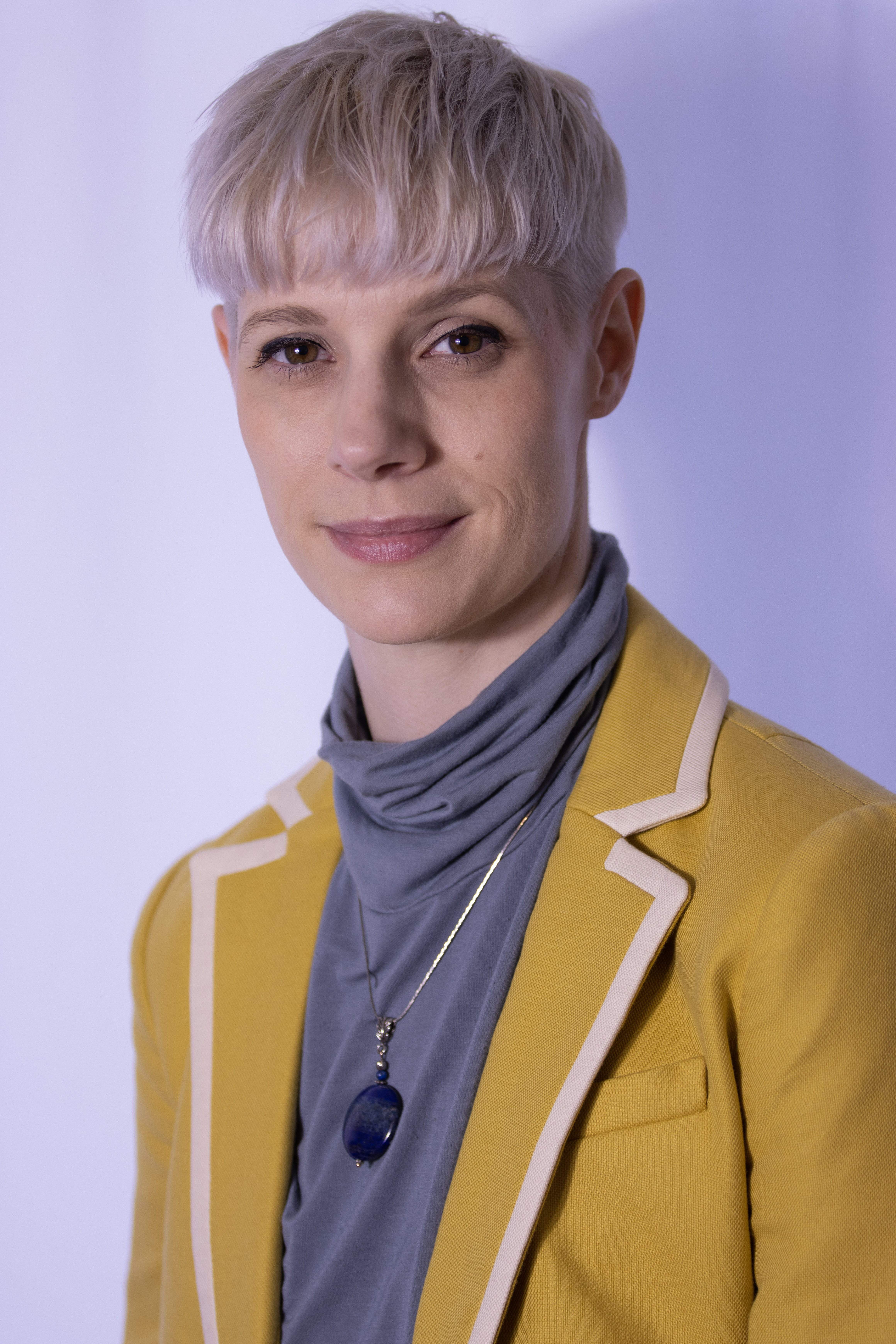 Lora Campbell headshot